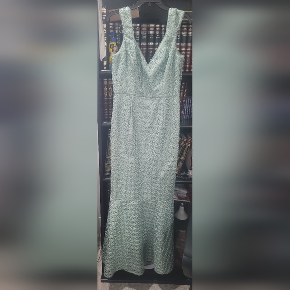 aidan mattox green sequin dress Aidan Mattox Women Sz 6 Green Silver Sheer Sequin All Over Party Sparkle Dress